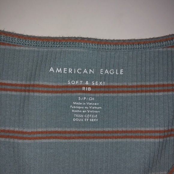 A cute top - Picture 3 of 3